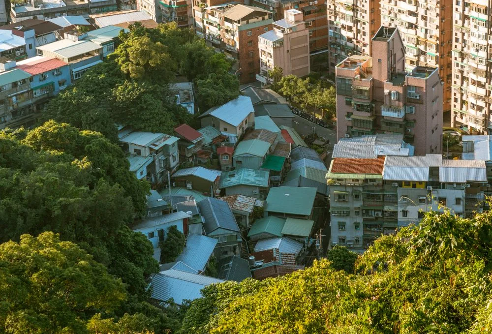 Residential buildings and neighbourhood greenery